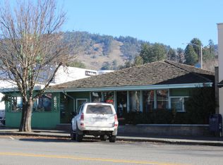 412 Maple Ln, Garberville, CA 95542