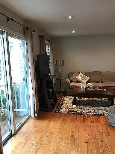 9 Commonwealth Dr — Photo 4