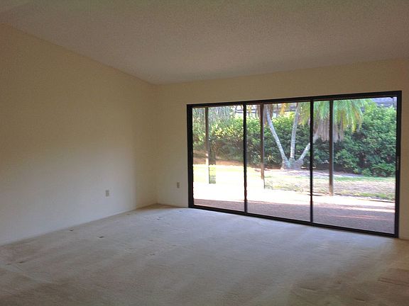 5th image of 5722 Doral Ct