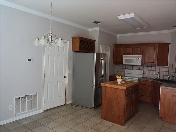 5th image of 6805 Outland Dr