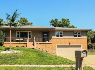 1600 W 14th St, Newton, IA 50208