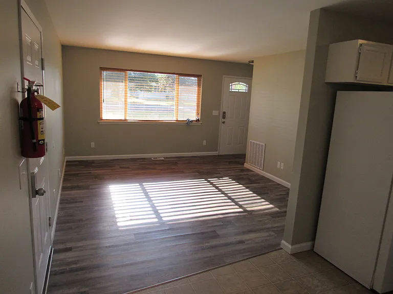 309 W 22nd Ave — Photo 7