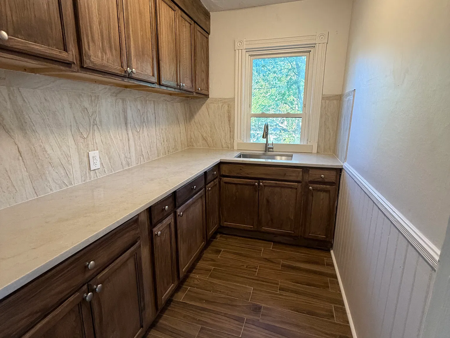 3 bed, 1000 sqft, $2,350 — Photo 4