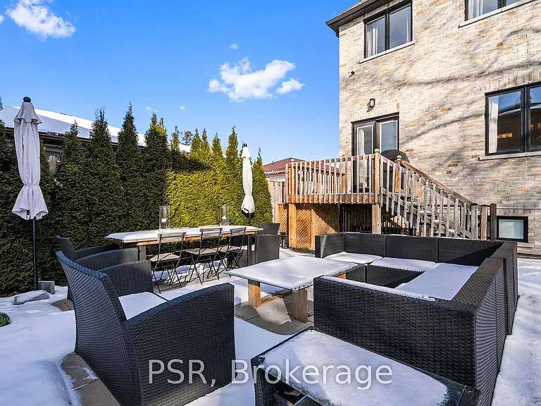 8 Willowbrook Rd — Photo 37