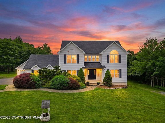 4th image of 1855 Sun Valley Dr