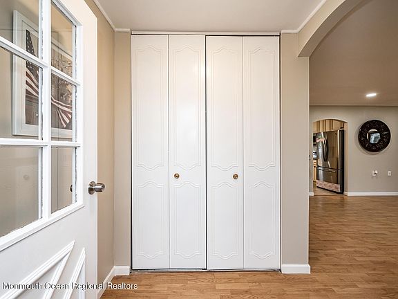 4th image of 543B Sheffield Ct #1002