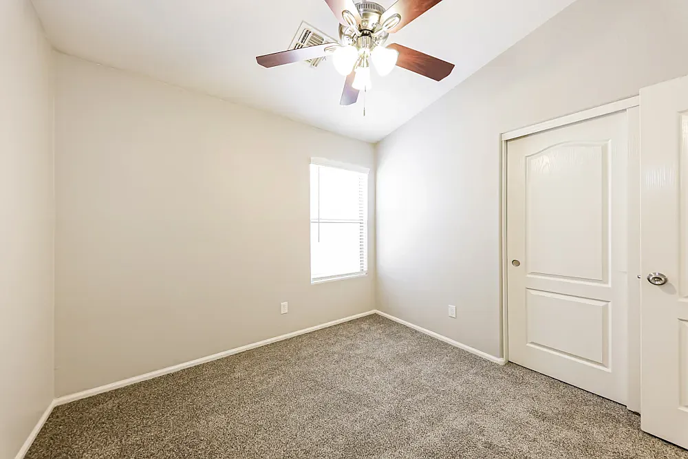 3 bed, 1420 sqft, $4,500 — Photo 2