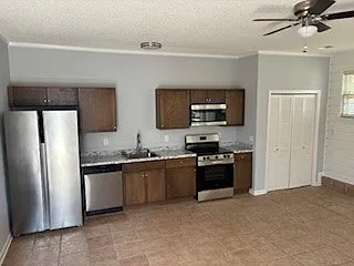 1719 Old Lascassas Rd #B — Photo 3