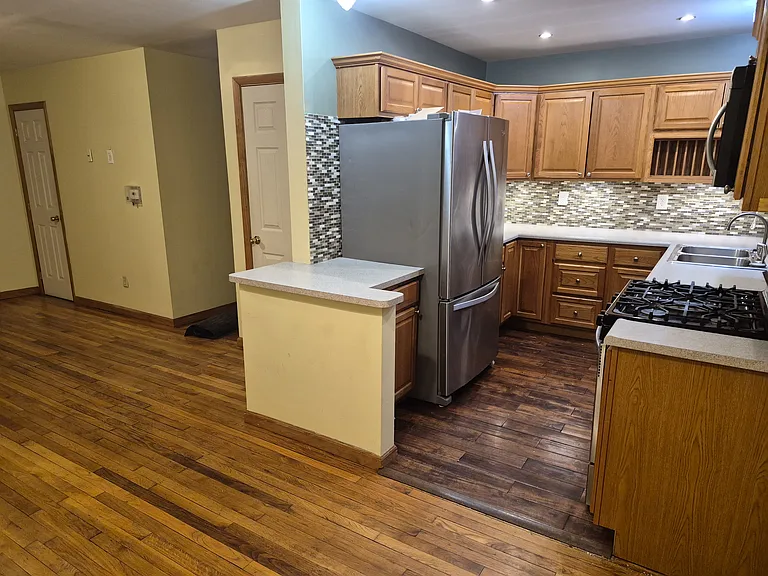 Dining room kitchen view