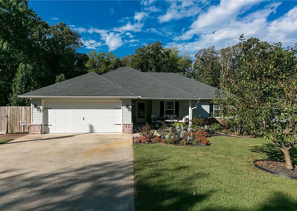 1st image of 15 Blairgowrie Dr