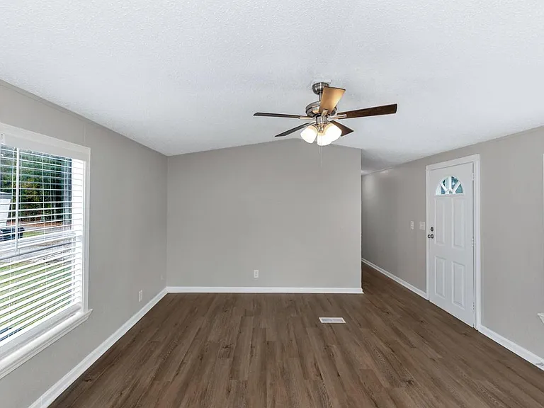 415-3 W Limestone Rd — Photo 2