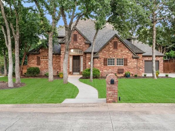 1 Lake Forest Ct, Trophy Club, TX 76262