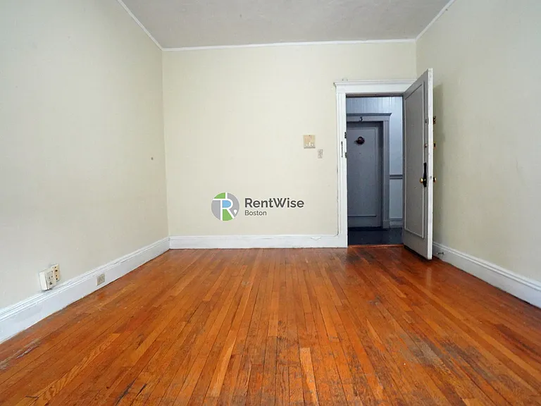 227 Kelton St #5 — Photo 8