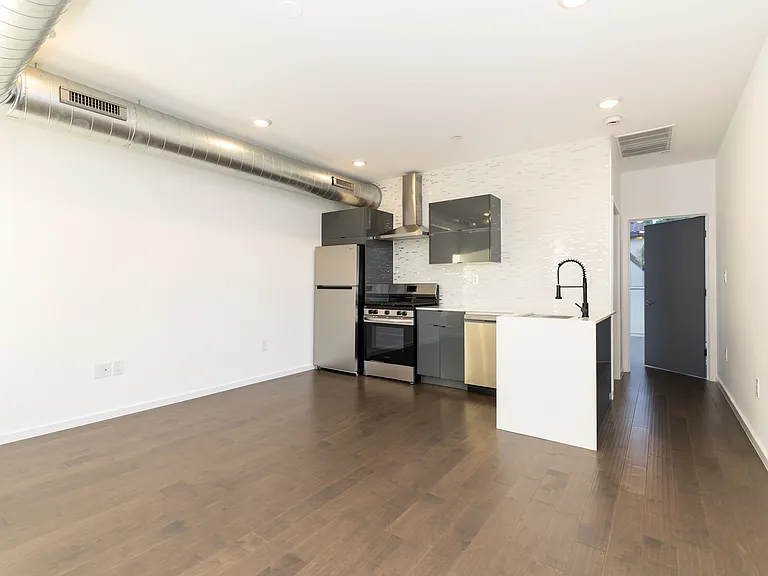 620 Diamond St #2 — Photo 1