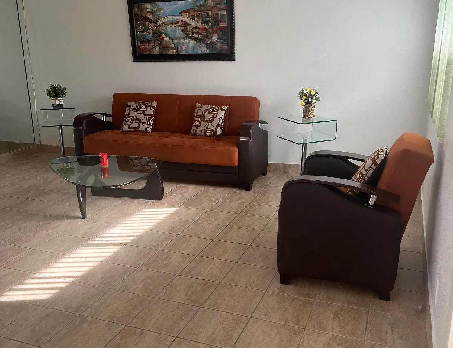 2 bed, 2.0 bath, 880 sqft, $2,000 — Photo 3