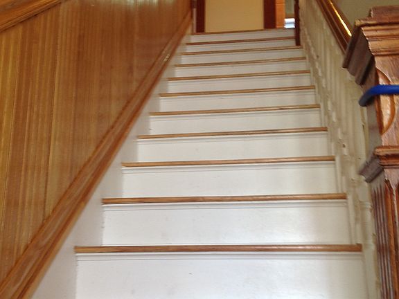 stairs 1st to 2nd floor