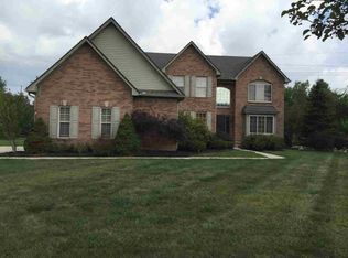 23128 Newcastle Ct, Brownstown, MI 48134
