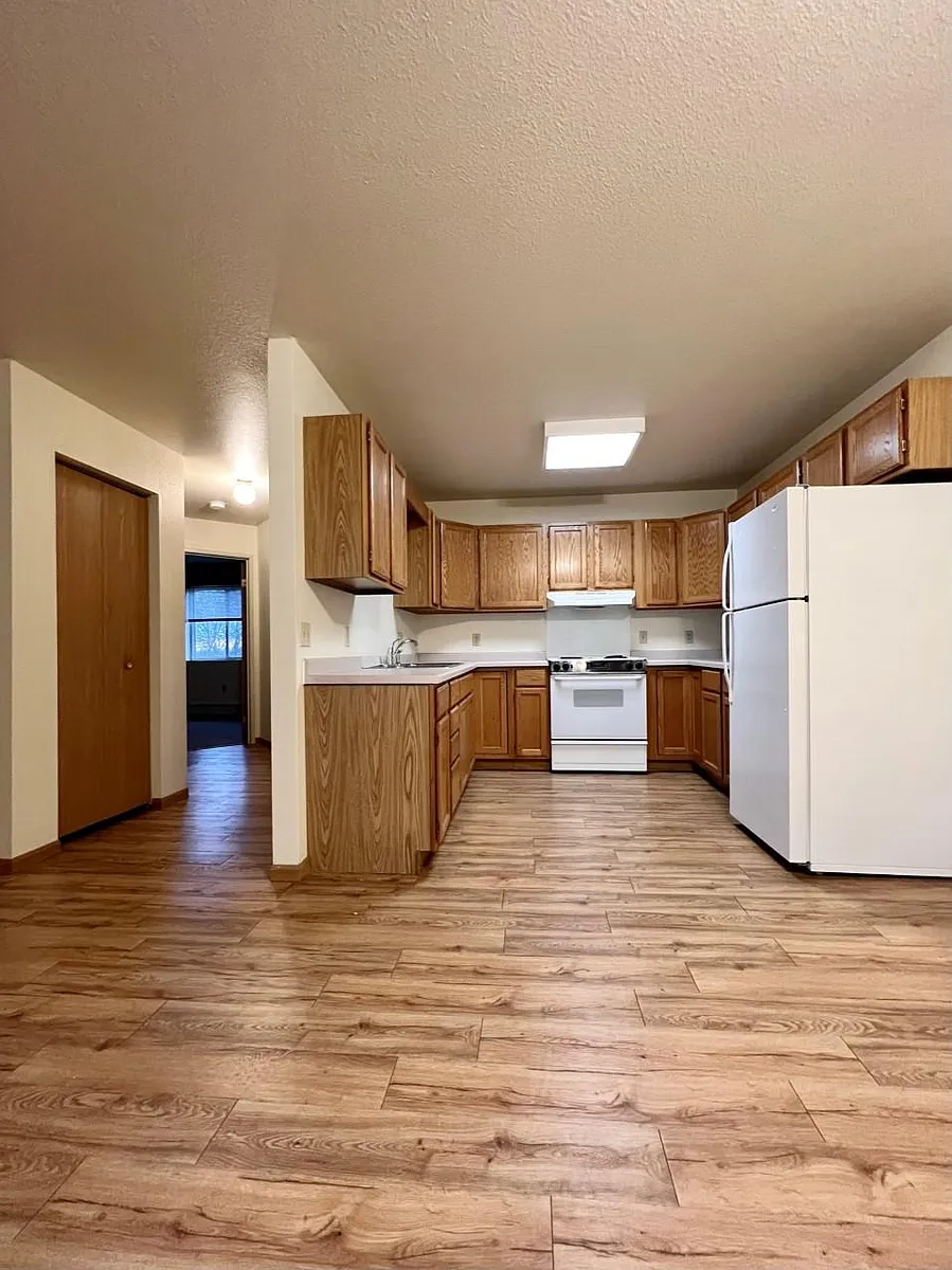 Building Photo - 454 High Pointe Dr #17