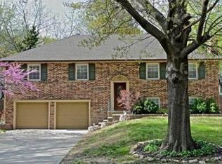 9704 W 97th St, Overland Park, KS 66212