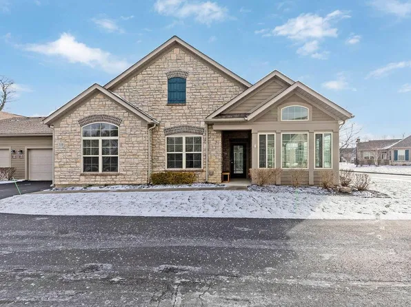 310 Stoneshire Loop, Pataskala, OH 43062