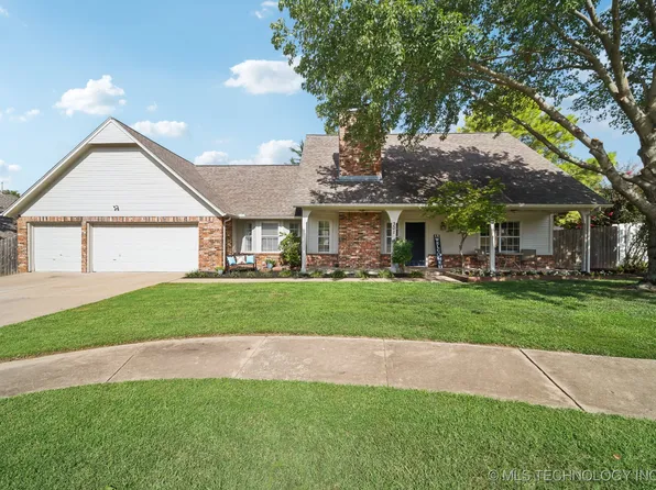 301 S 62nd St, Broken Arrow, OK 74014