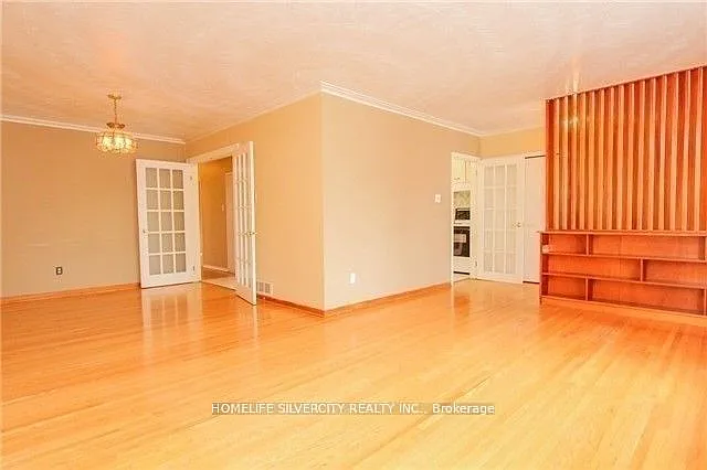 31 Lakeland Dr #UPPER LEVEL — Photo 5
