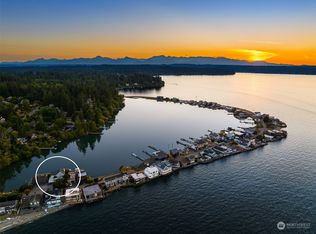 15633 Point Monroe Dr NE, Bainbridge Island, WA