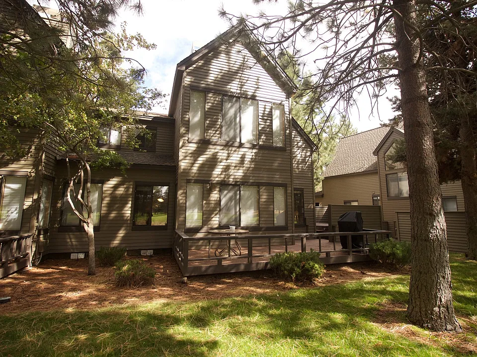 8 Eaglewood Condominium #57937