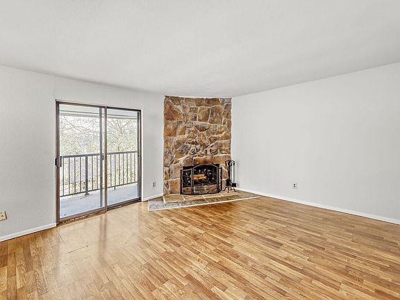 5th image of 12515 NE 145th Pl APT D-120