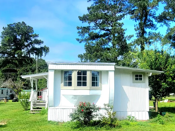 76 Arbor Dr, Columbia, NC 27925