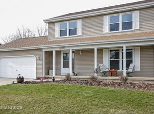 214 Julie Ln, Hampshire, IL 60140