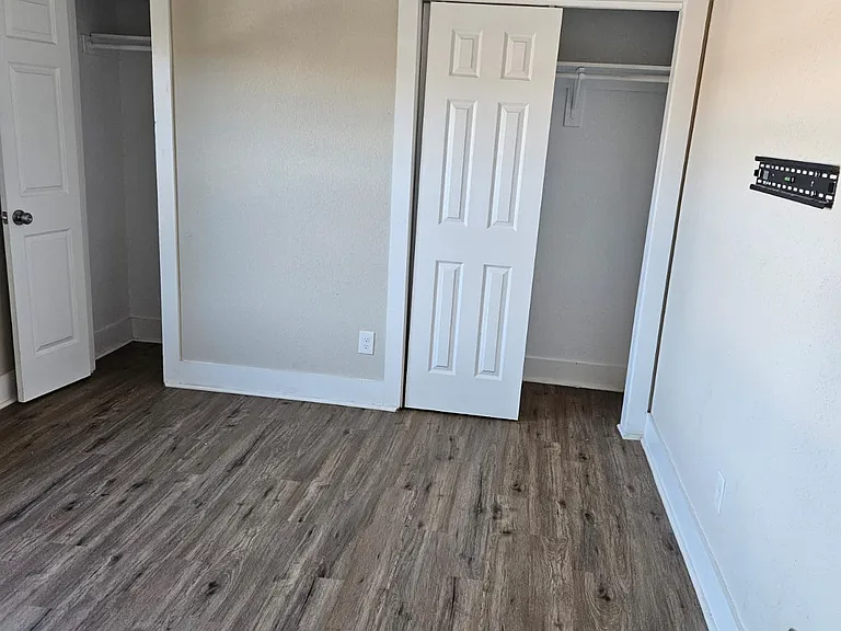 816 W Collins St — Photo 6
