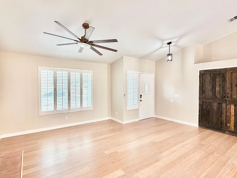 22678 Cervera Rd — Photo 4