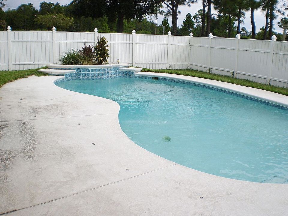 2nd image of 1595 Town Park Dr