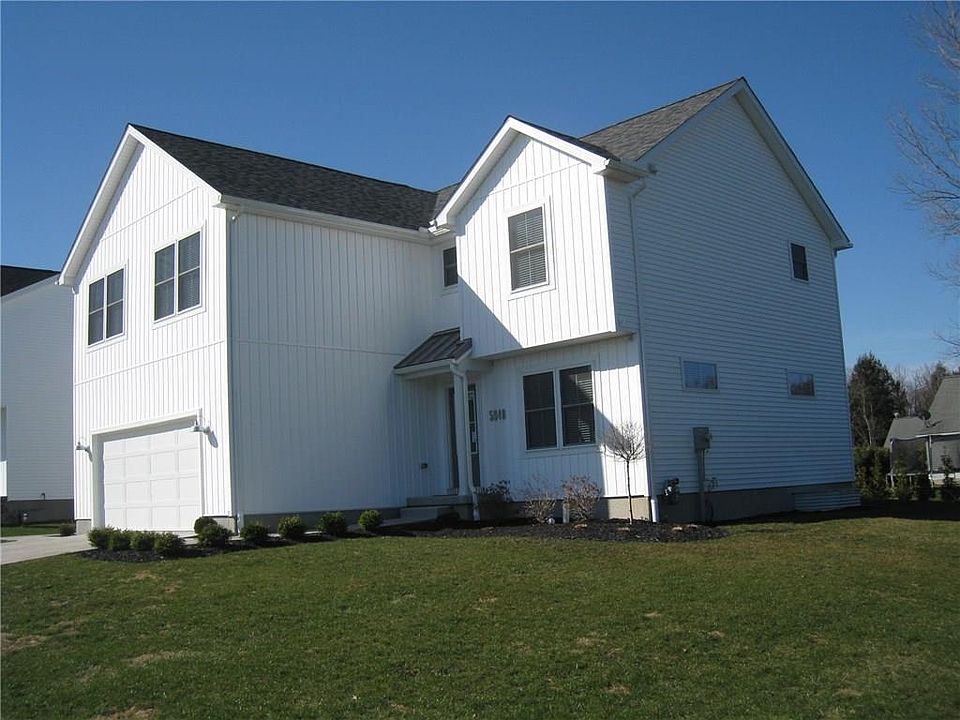 1st image of 5940 Carriage Hill Dr