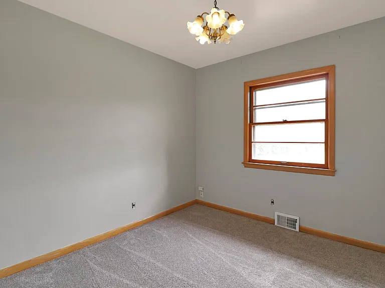 3156 Conlin Dr — Photo 10