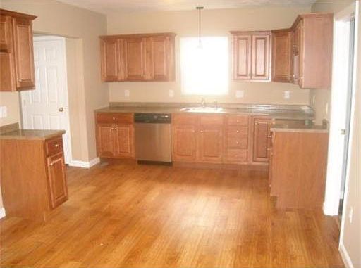 1st image of 47 Courtland St APT 1