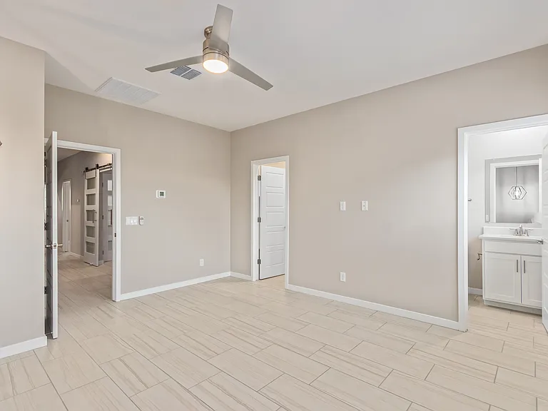 2134 W Harmont Dr — Photo 43