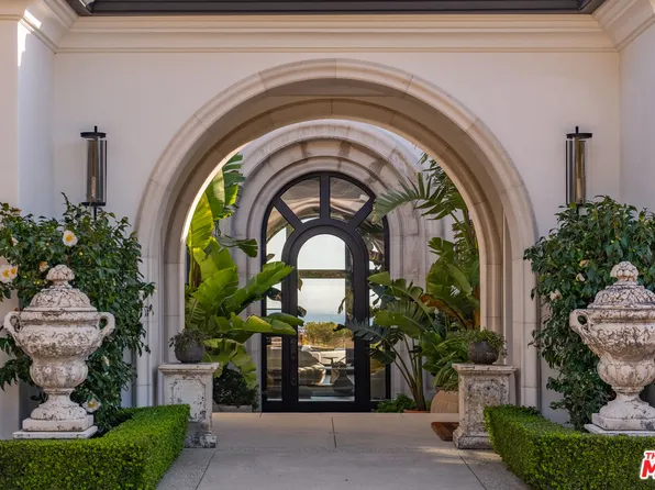 (undisclosed Address), Malibu, CA 90265
