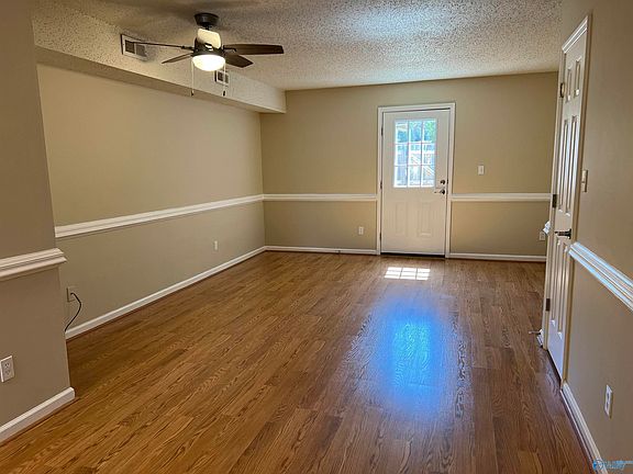 5th image of 210 Marinawoods Dr SE APT D