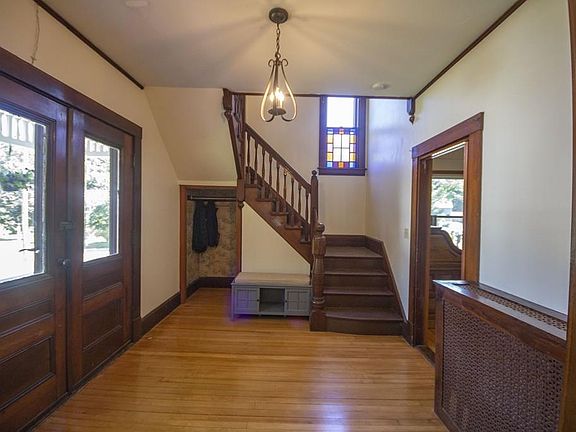 5th image of 21 Hillshire Ln