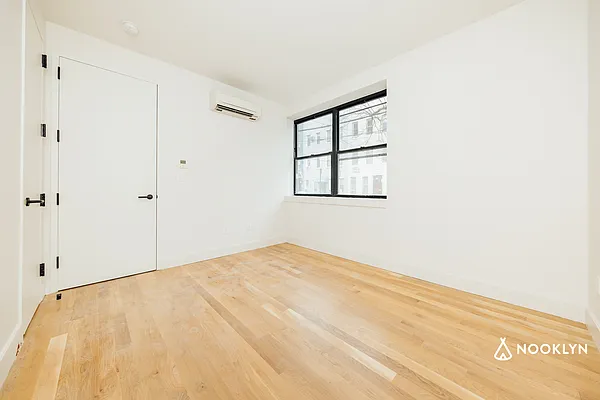 Rented by Nooklyn NYC LLC | media 46