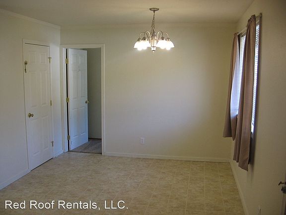 4th image of 15923 58th Avenue Ct E