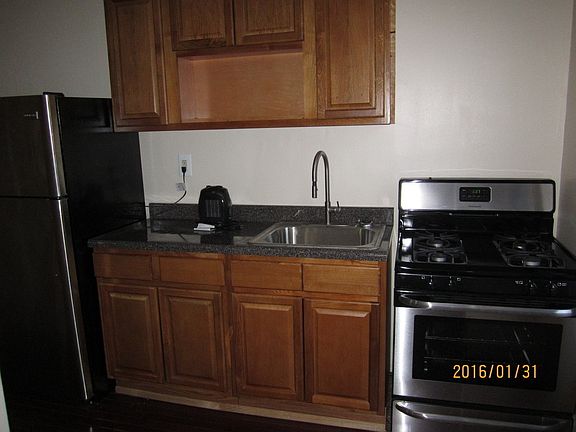 2nd image of 4002 Carpenter Ave APT 2C