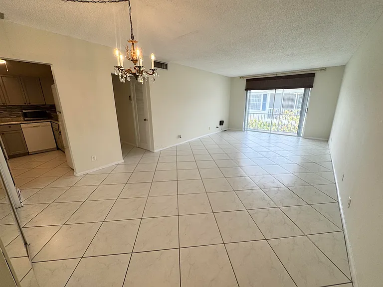 2180 NE 67th St #730 — Photo 20