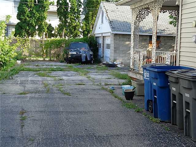 2nd image of 1207 Starr Ave