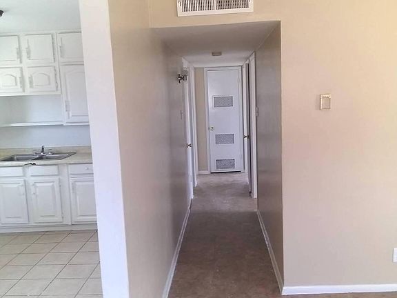 5th image of 10360 Newport Dr