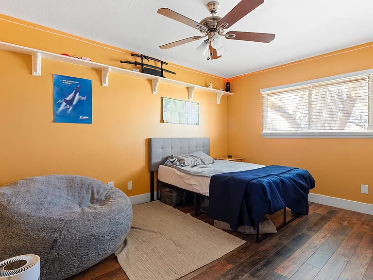 3905 S Elm St — Photo 13