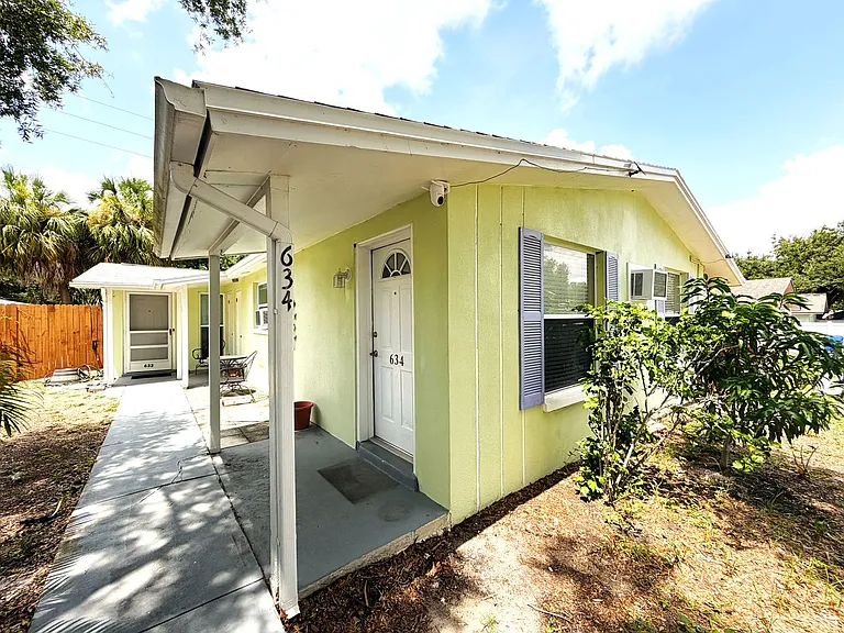 634 Dogwood Ct — Photo 1