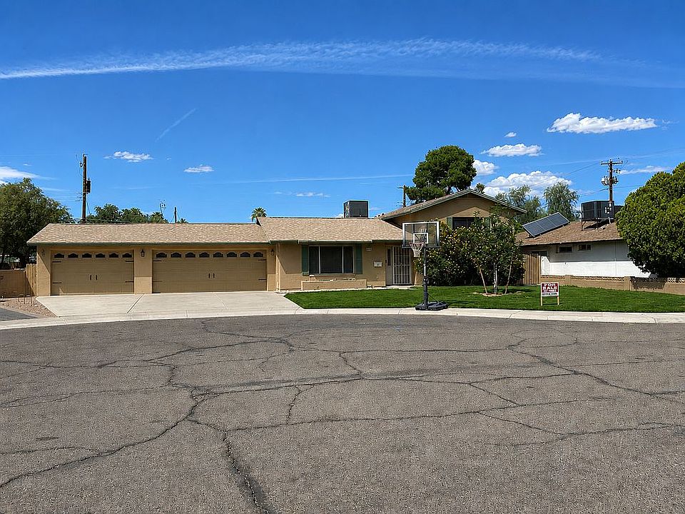 1st image of 8742 E Berridge Ln